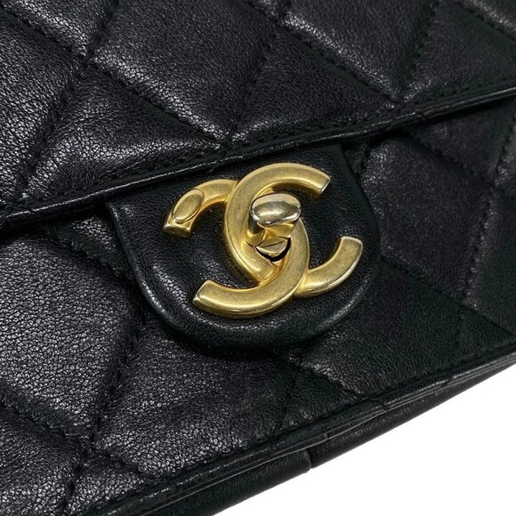 Auth CHANEL Matelasse AS0583 Black Lambskin Shoulder Bag Gold hardware - Picture 6 of 16
